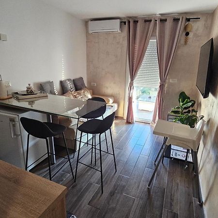 Apartment Natalia Valbandon Kültér fotó