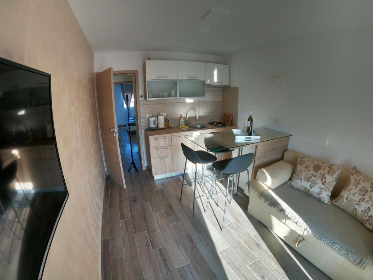 Apartment Natalia Valbandon Kültér fotó